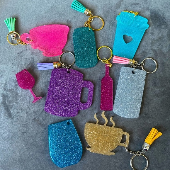 🎉🎉HP🎉🎉 Handmade Wine/Beer/Coffee Glassware Keychains - Picture 1 of 10